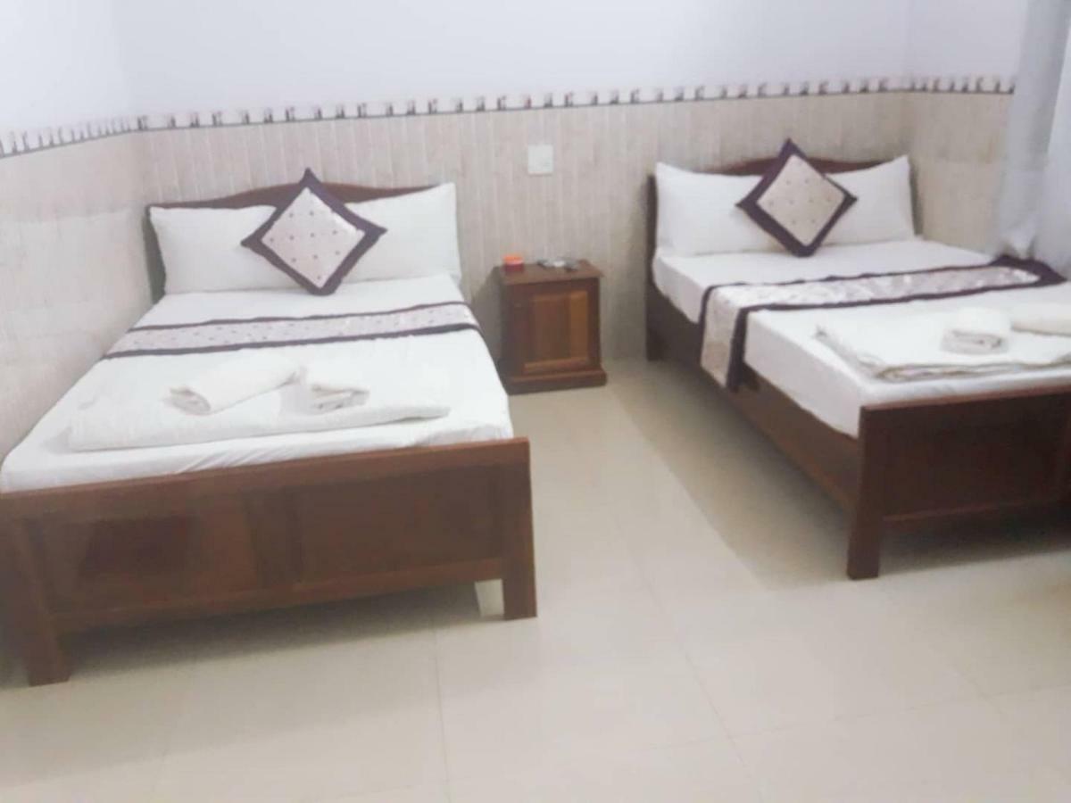 Minh Minh Hotel Куинён Экстерьер фото
