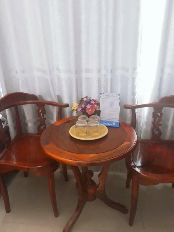 Minh Minh Hotel Куинён Экстерьер фото
